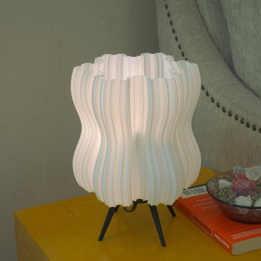 Nyebe Lamp